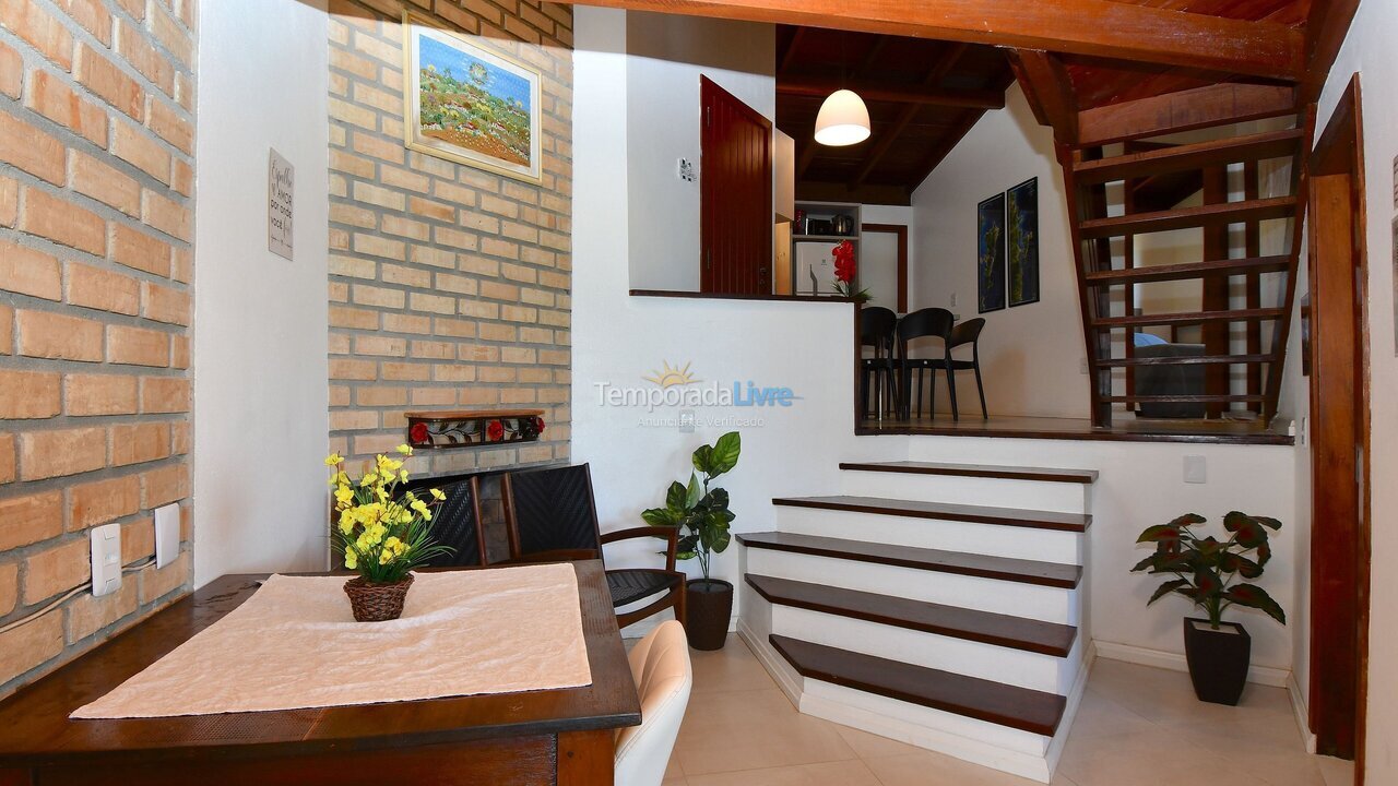 Casa para aluguel de temporada em Porto Belo (Araca)