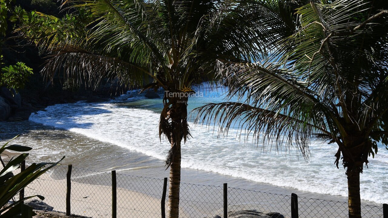 Casa para aluguel de temporada em Porto Belo (Araca)