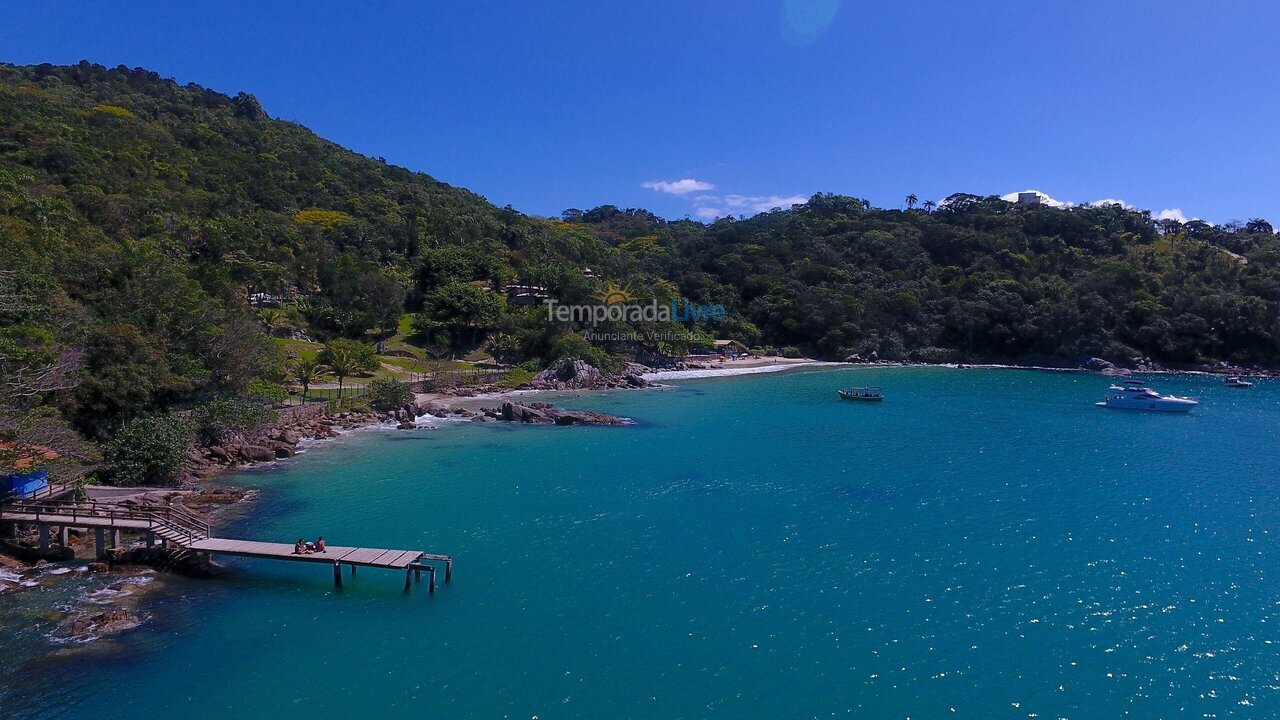 Casa para aluguel de temporada em Porto Belo (Araca)