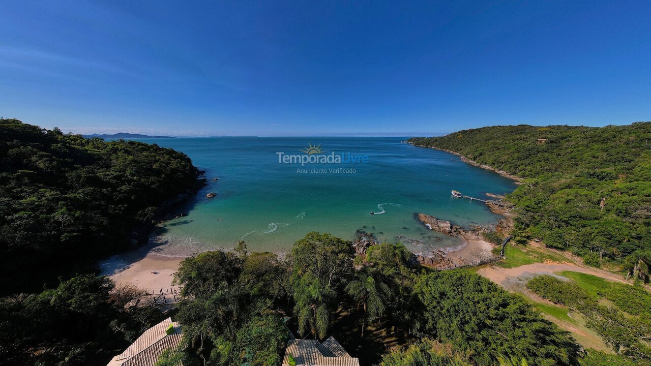 Casa para aluguel de temporada em Porto Belo (Araca)
