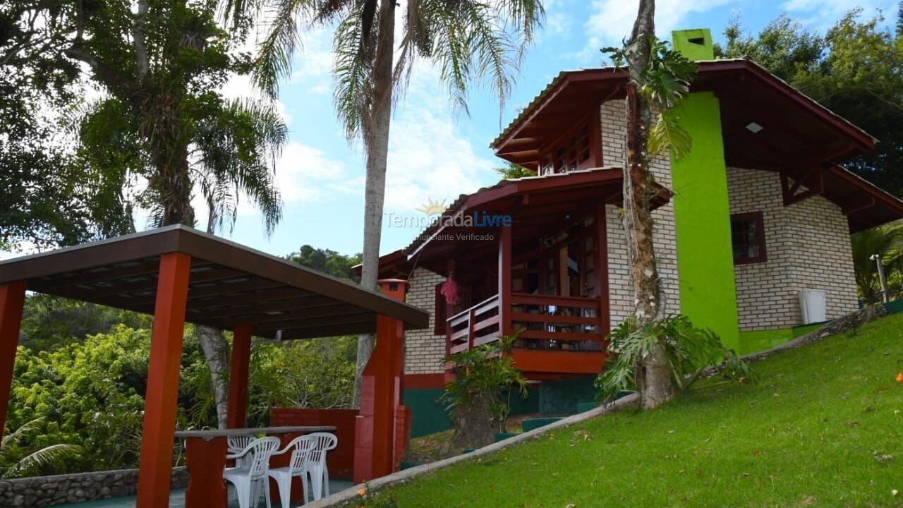 Casa para aluguel de temporada em Porto Belo (Araca)
