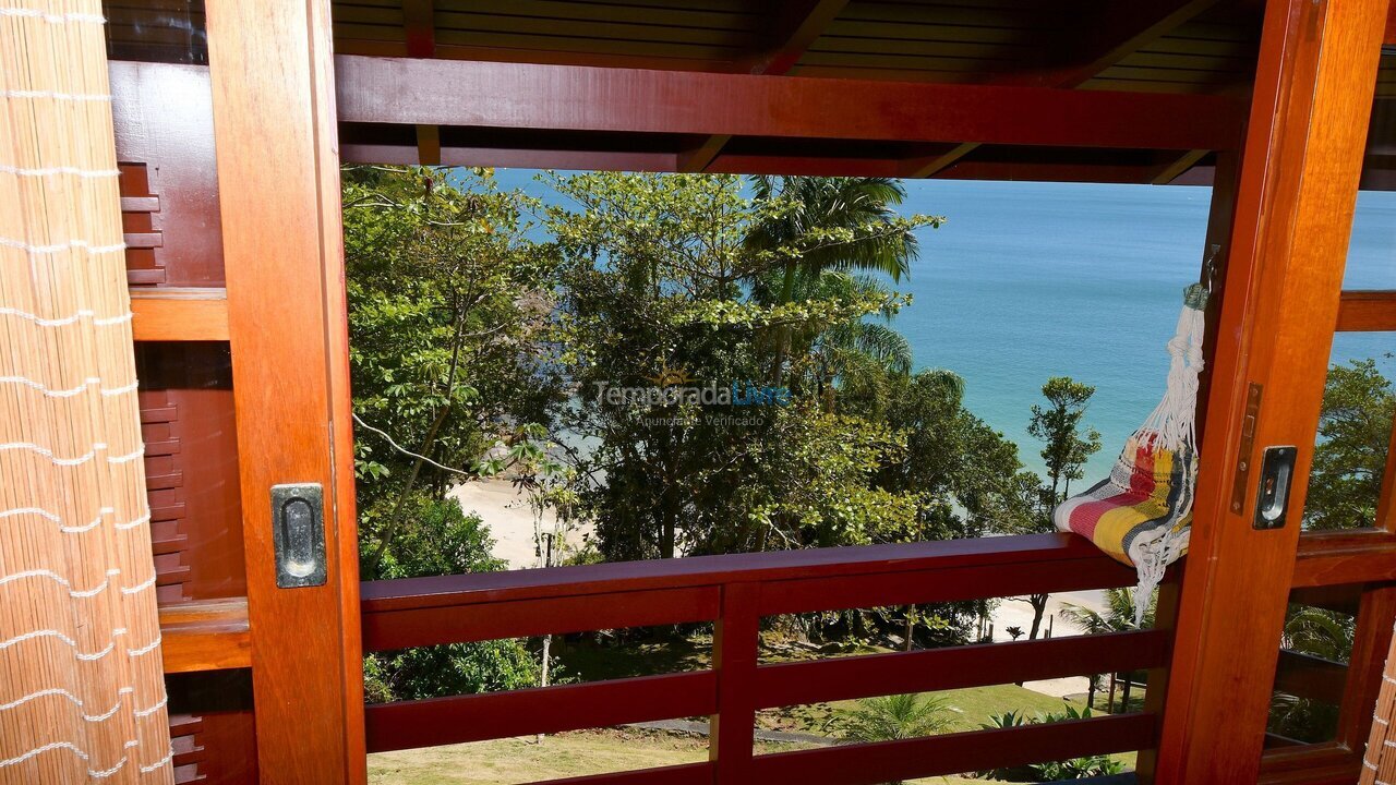 Casa para aluguel de temporada em Porto Belo (Araca)