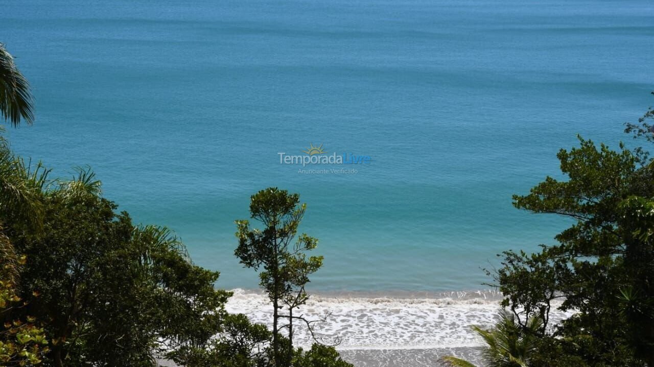 Casa para aluguel de temporada em Porto Belo (Araca)