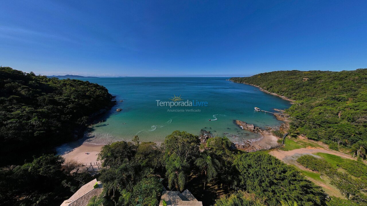 Casa para aluguel de temporada em Porto Belo (Araca)