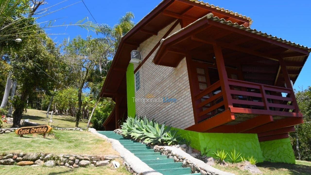 Casa para aluguel de temporada em Porto Belo (Araca)