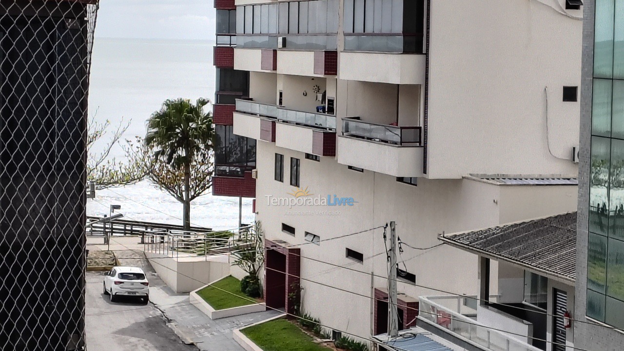 Apartamento para aluguel de temporada em Itapema (Meia Praia)