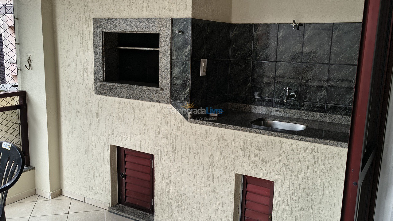 Apartamento para aluguel de temporada em Itapema (Meia Praia)