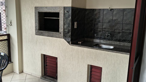 Sacada com churrasqueira