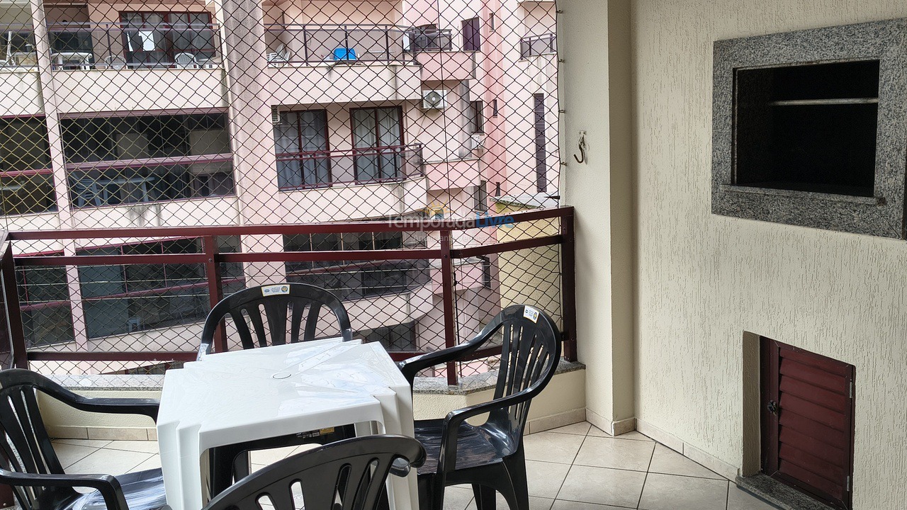 Apartamento para aluguel de temporada em Itapema (Meia Praia)