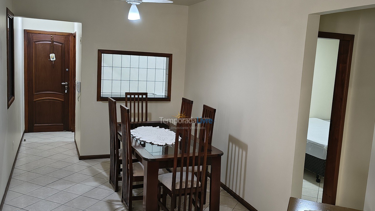Apartamento para aluguel de temporada em Itapema (Meia Praia)