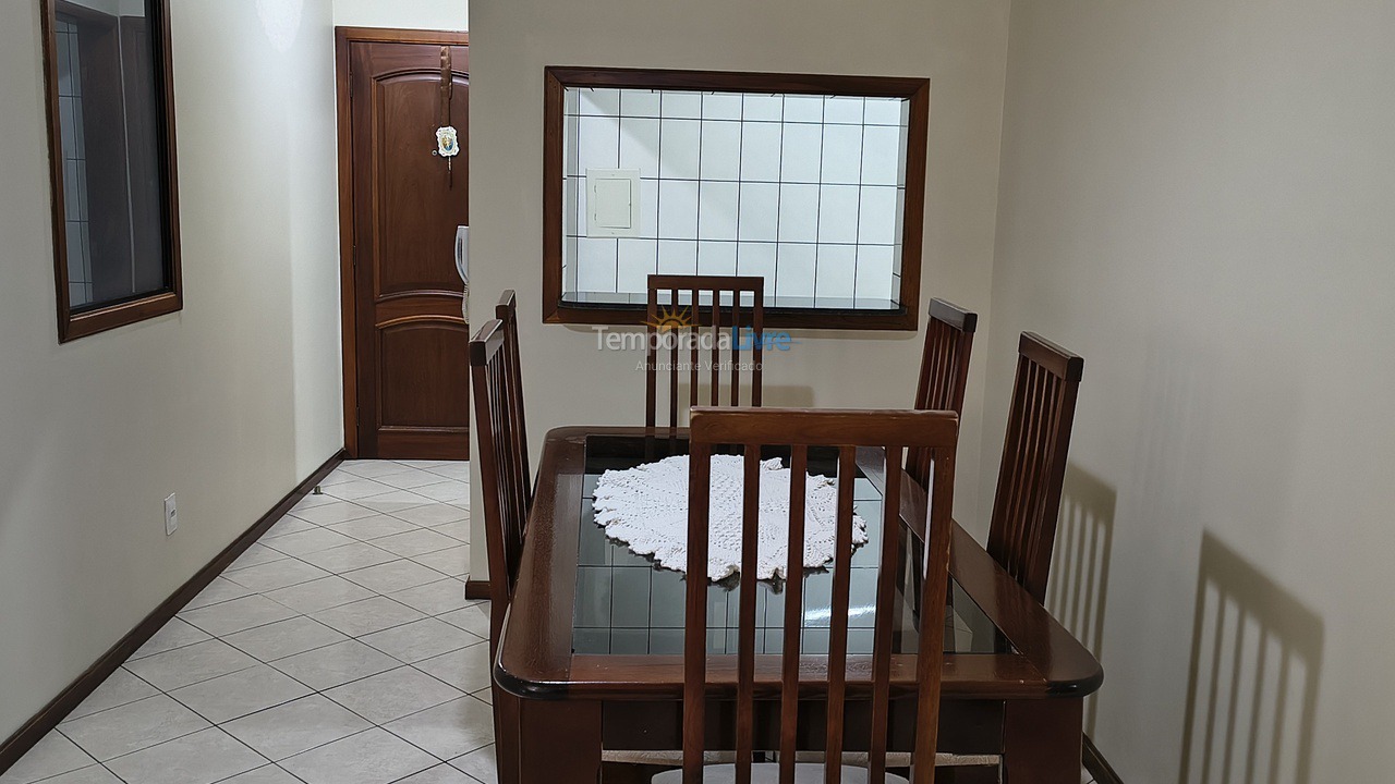 Apartamento para aluguel de temporada em Itapema (Meia Praia)