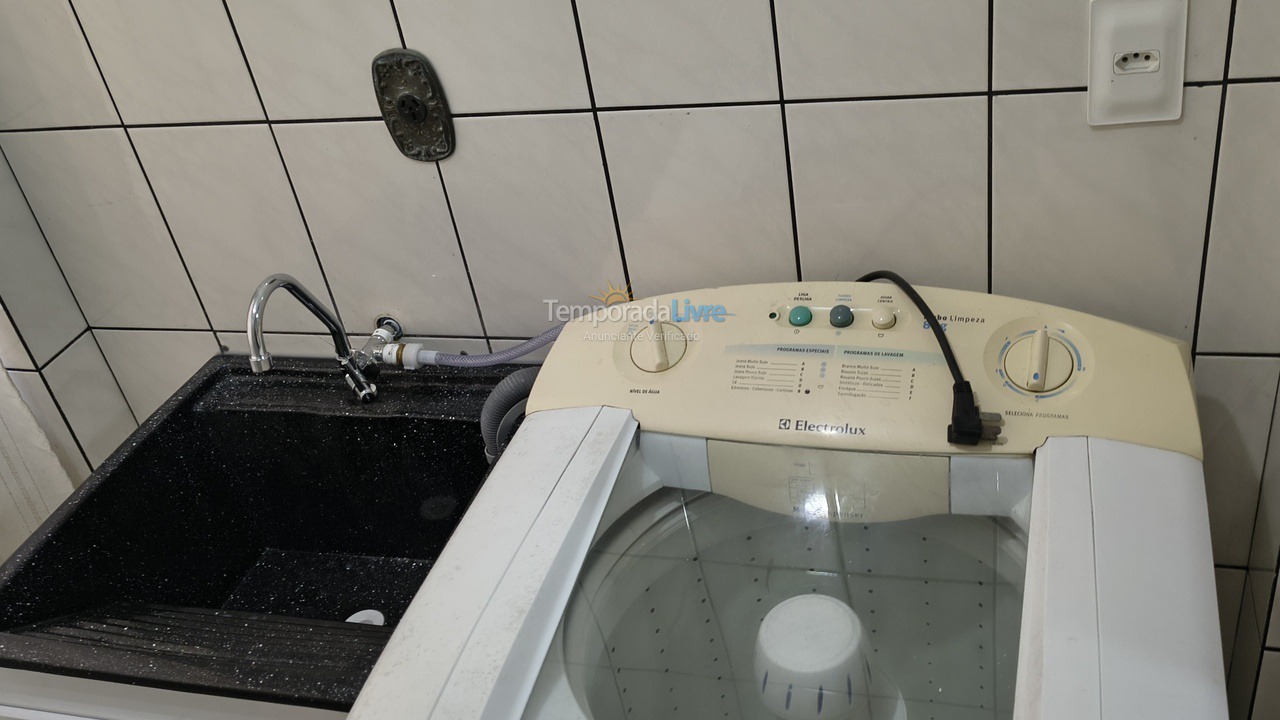 Apartamento para aluguel de temporada em Itapema (Meia Praia)