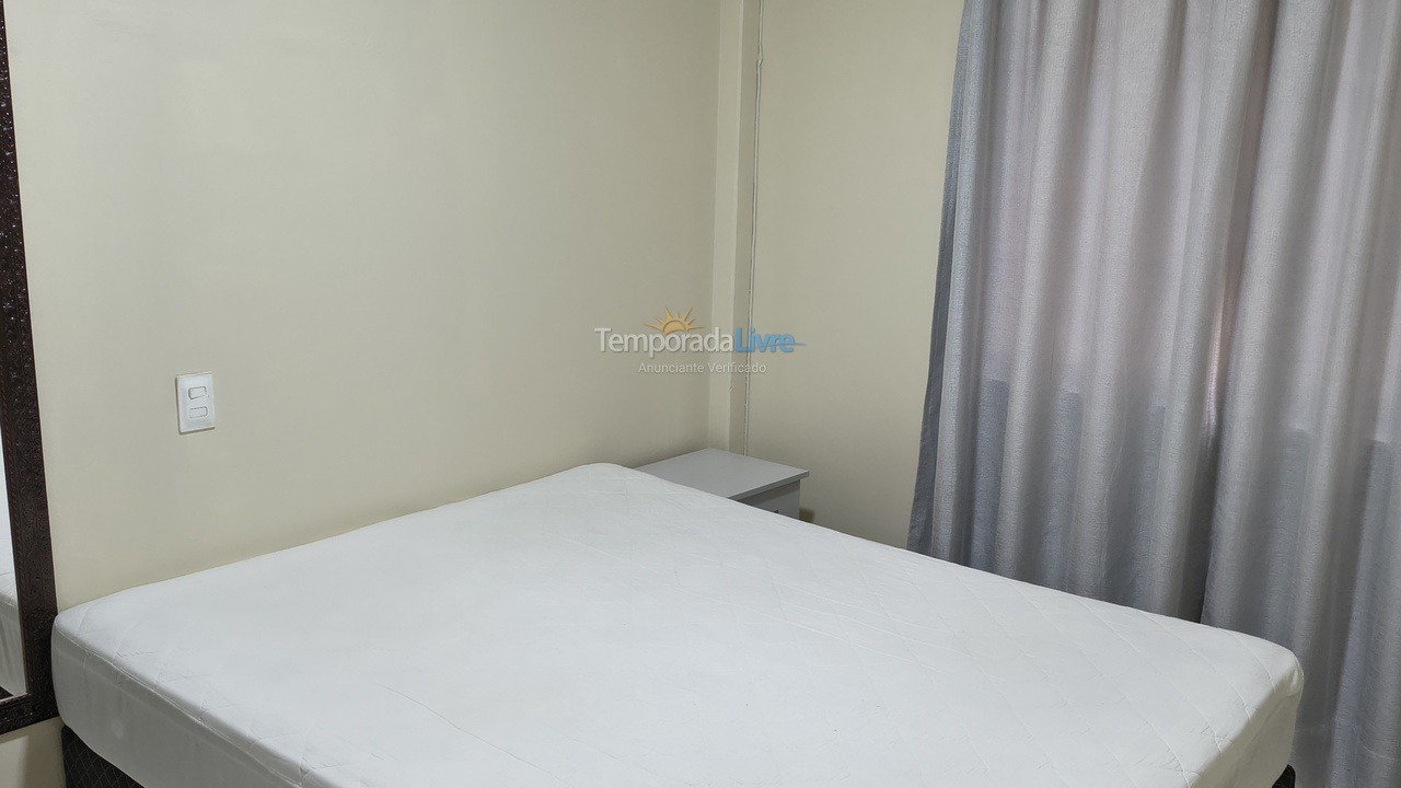 Apartamento para aluguel de temporada em Itapema (Meia Praia)