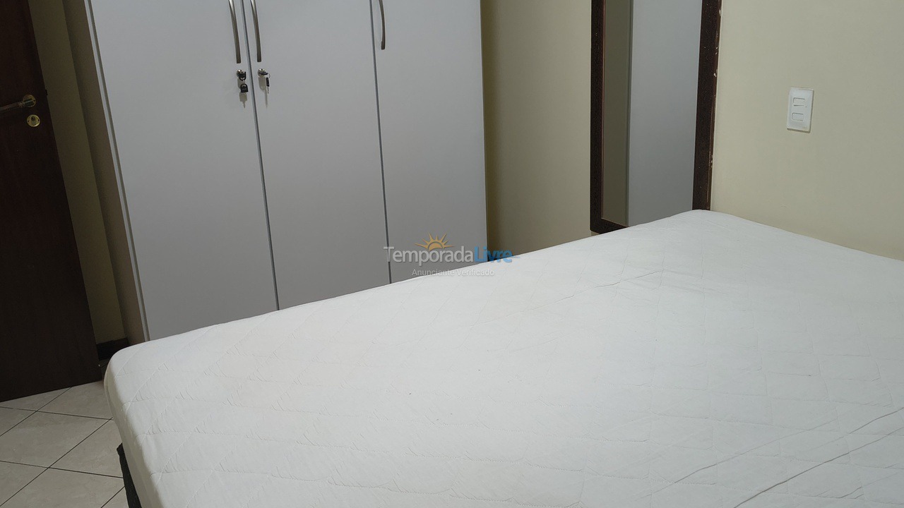 Apartamento para aluguel de temporada em Itapema (Meia Praia)