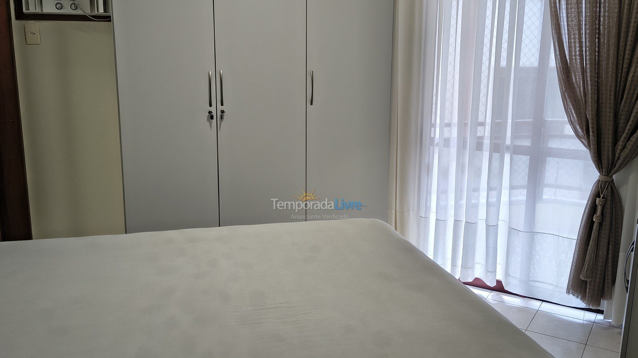Apartamento para aluguel de temporada em Itapema (Meia Praia)
