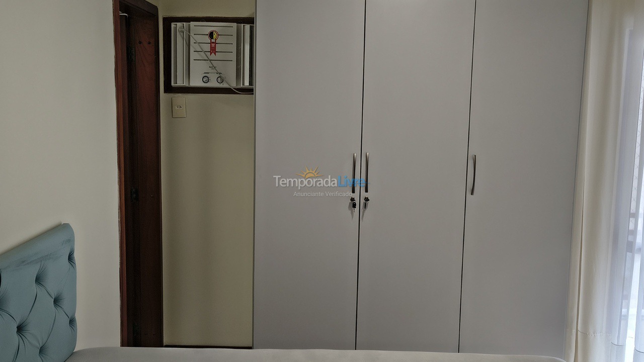 Apartamento para aluguel de temporada em Itapema (Meia Praia)