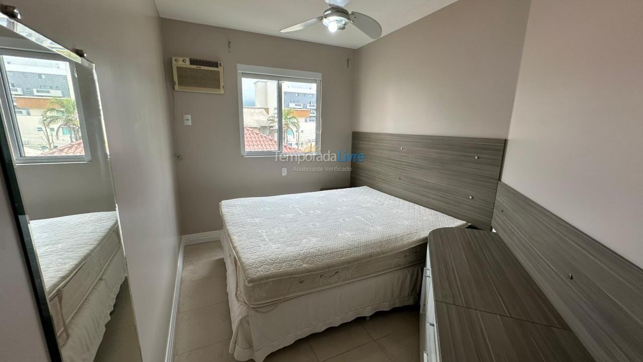 Apartment for vacation rental in Bombinhas (Praia de Bombas)