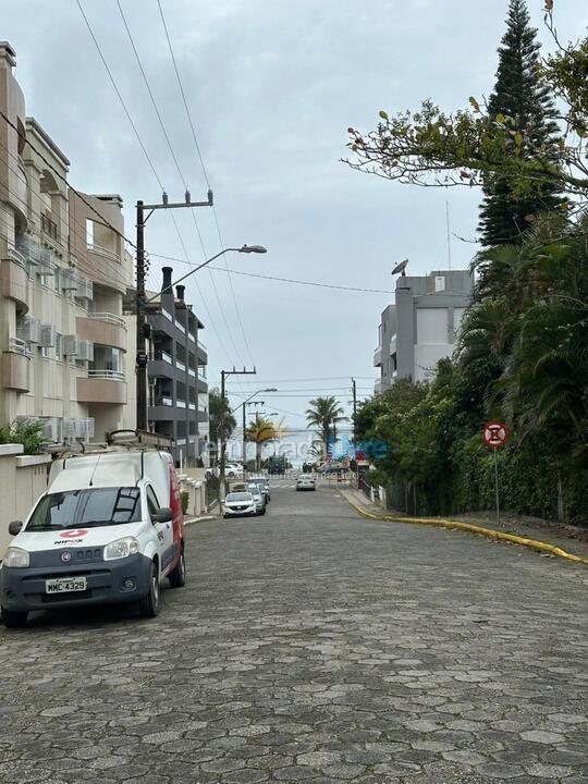 Apartment for vacation rental in Bombinhas (Praia de Bombas)