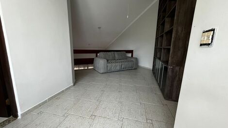 Yellow House - 5 bedrooms Riviera de São Lourenço