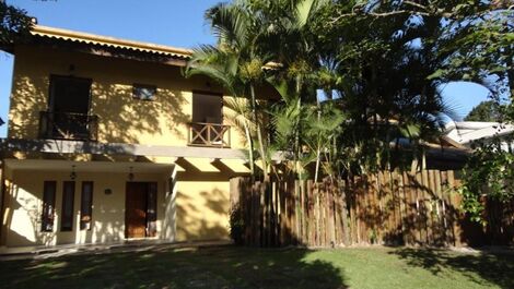 Yellow House Riviera de São Lourenço
