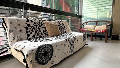 Beautiful loft with balcony in Ipanema