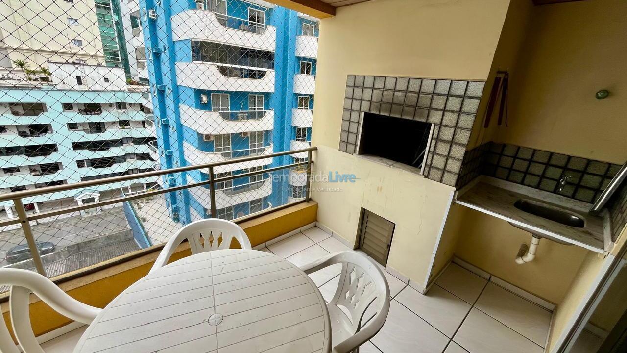 Apartamento para aluguel de temporada em Itapema (Meia Praia)