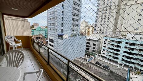 Apartamento em Meia Praia para 8 pessoas