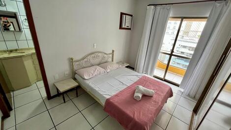 Apartamento em Meia Praia para 8 pessoas