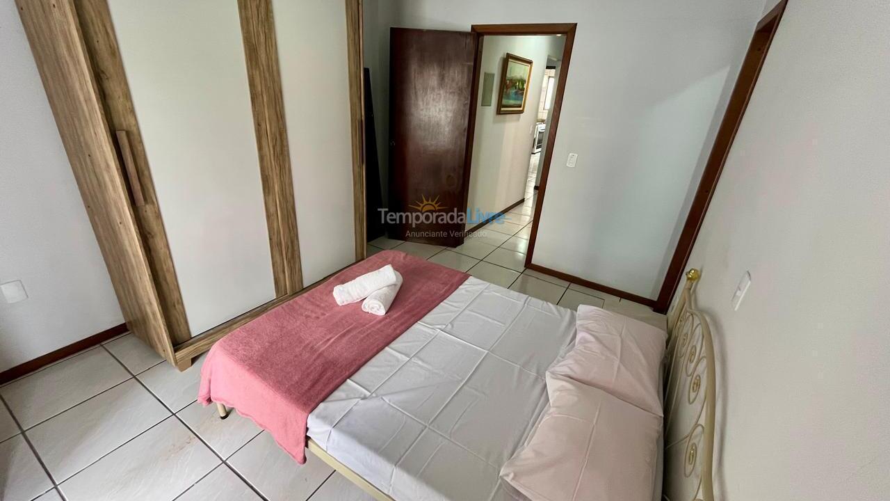 Apartamento para aluguel de temporada em Itapema (Meia Praia)