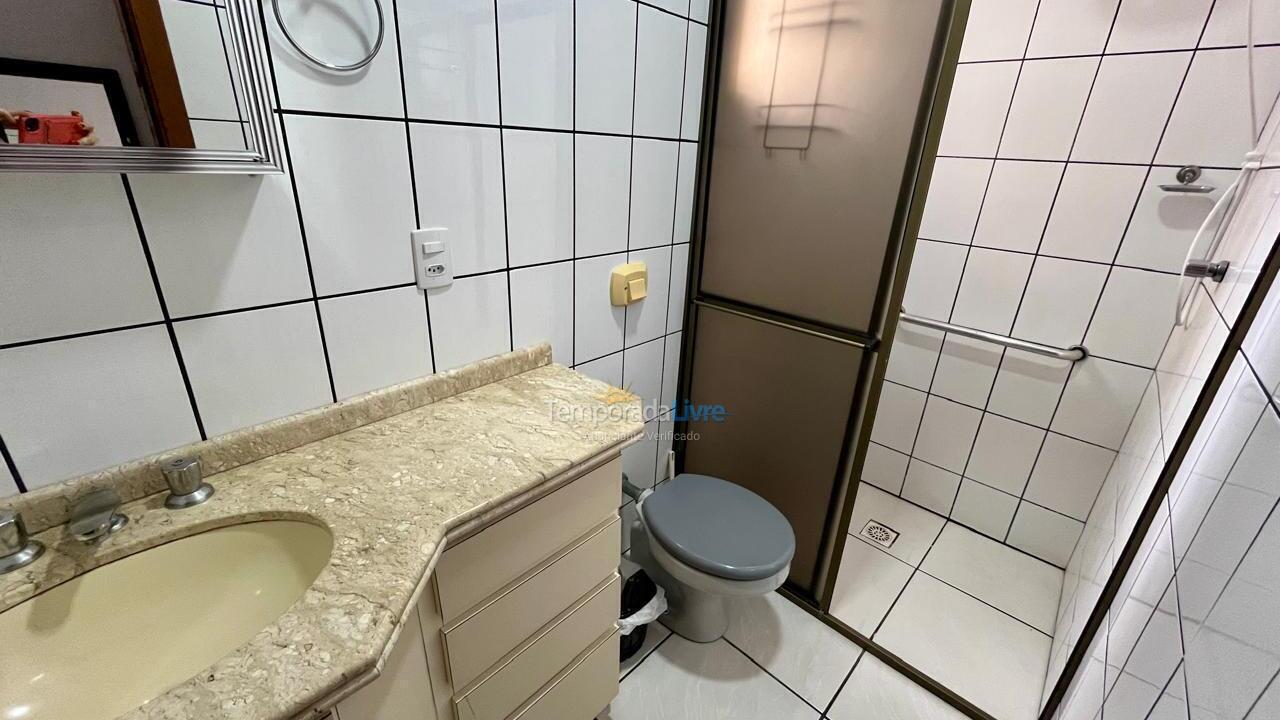 Apartamento para aluguel de temporada em Itapema (Meia Praia)