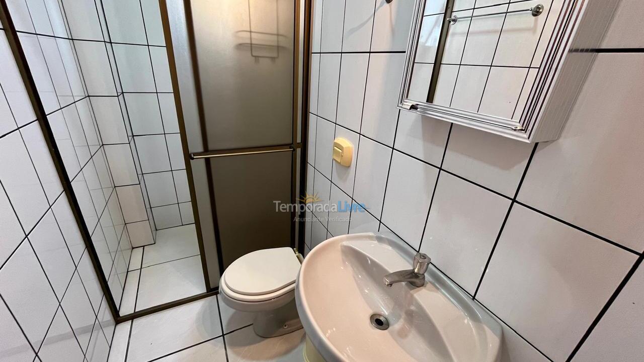 Apartamento para aluguel de temporada em Itapema (Meia Praia)