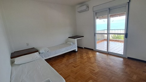 Casa Blanca, esquina sur, inglés