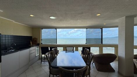 Apartment Ocean Front in Meia Praia - Itapema SC