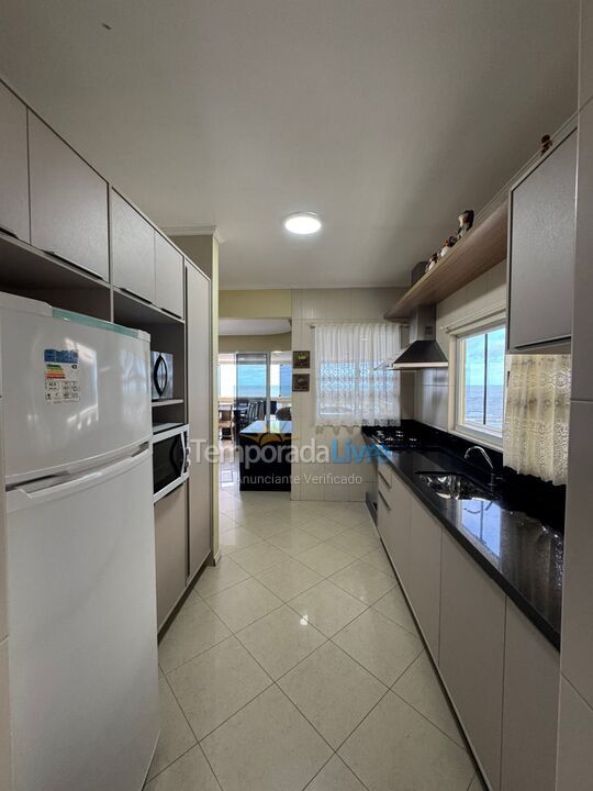 Apartment for vacation rental in Itapema (Meia Praia)