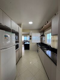 Apartment Ocean Front in Meia Praia - Itapema SC