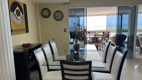 Apartment Ocean Front in Meia Praia - Itapema SC