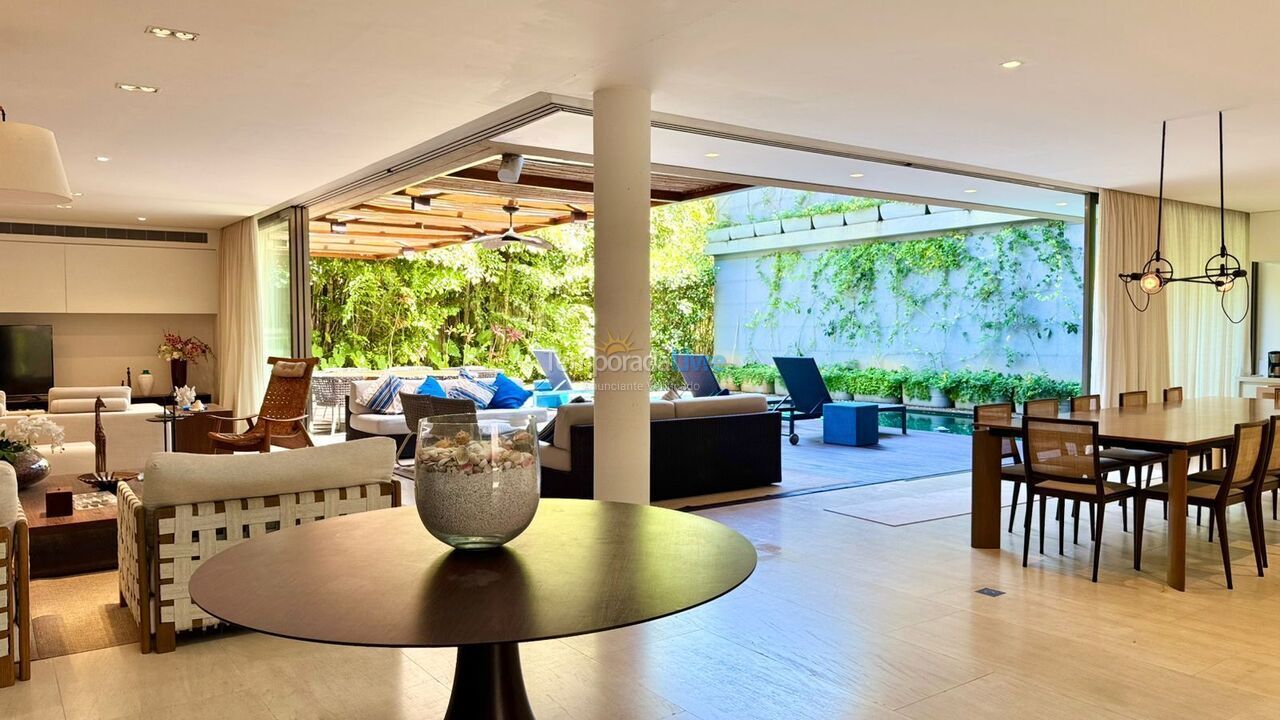 Casa para aluguel de temporada em São Sebastião (Praia da Baleia)