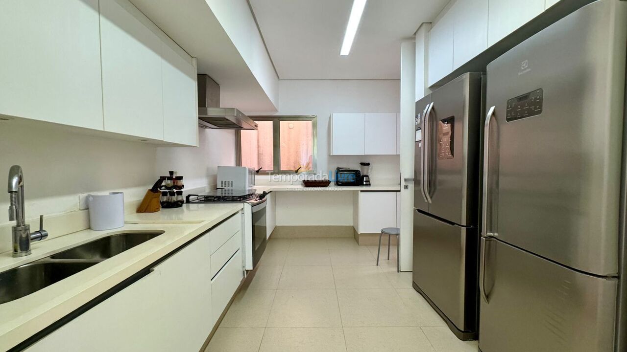 Casa para aluguel de temporada em São Sebastião (Praia da Baleia)