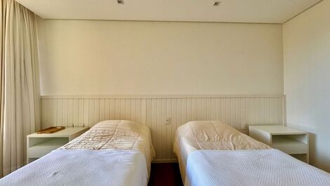 Condomínio frente ao mar, 5 suítes, piscina privativa, Baleia.