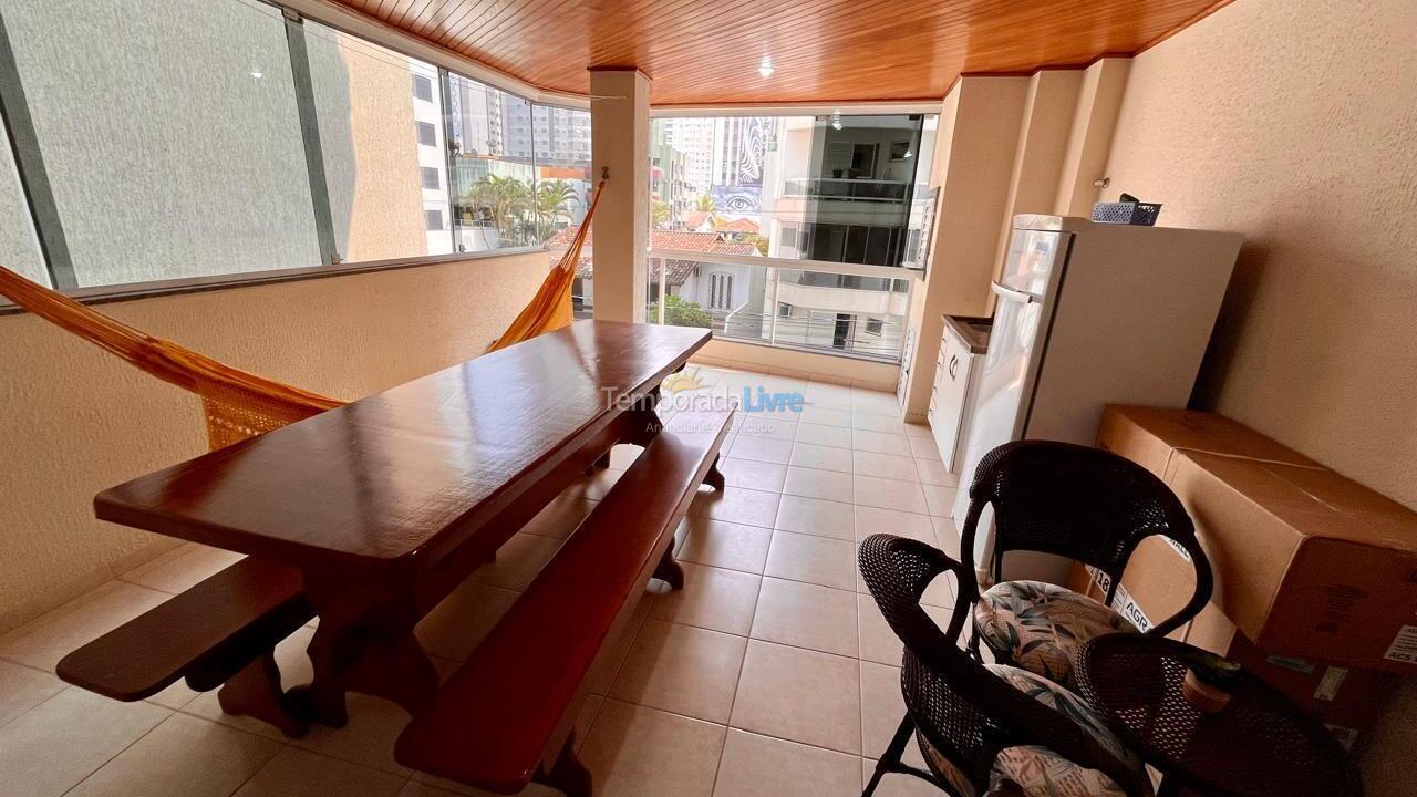 Apartamento para aluguel de temporada em Itapema (Meia Praia)