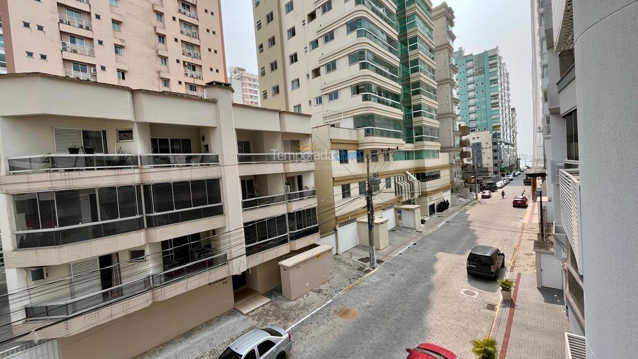 Apartamento para aluguel de temporada em Itapema (Meia Praia)