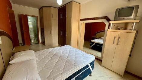 Apartamento para 10 pessoas na Quadra do Mar em Meia Praia