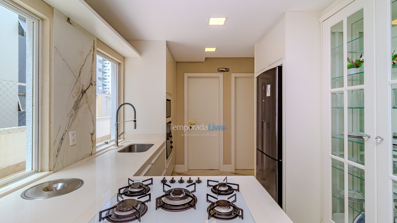 Apartamento para aluguel de temporada em Balneário Camboriú (Centro)