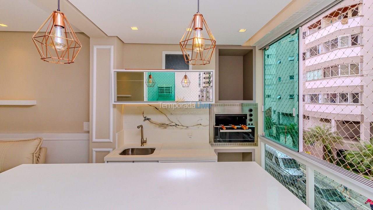 Apartamento para aluguel de temporada em Balneário Camboriú (Centro)