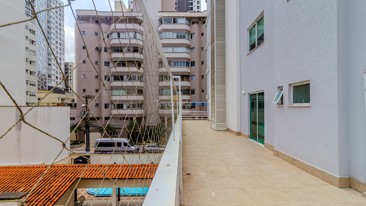 Apartamento para aluguel de temporada em Balneário Camboriú (Centro)