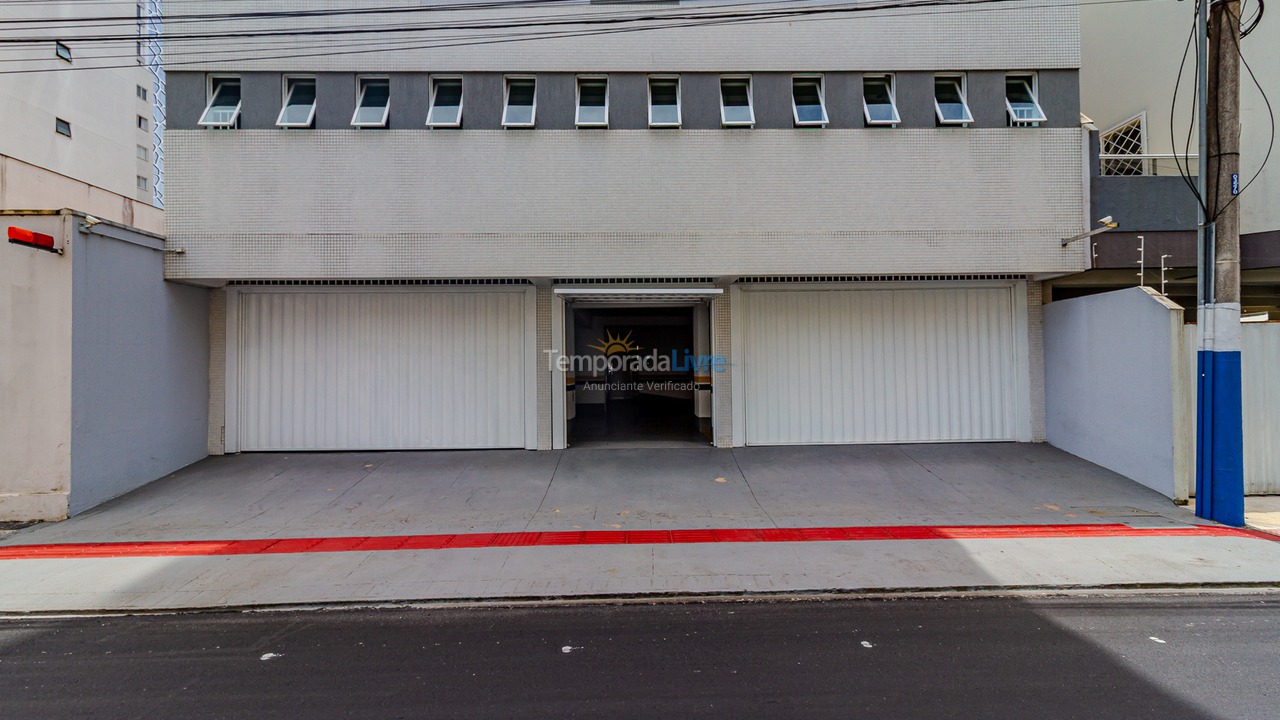 Apartamento para aluguel de temporada em Balneário Camboriú (Centro)