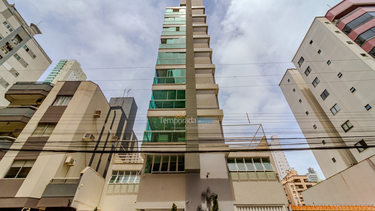 Apartamento para aluguel de temporada em Balneário Camboriú (Centro)