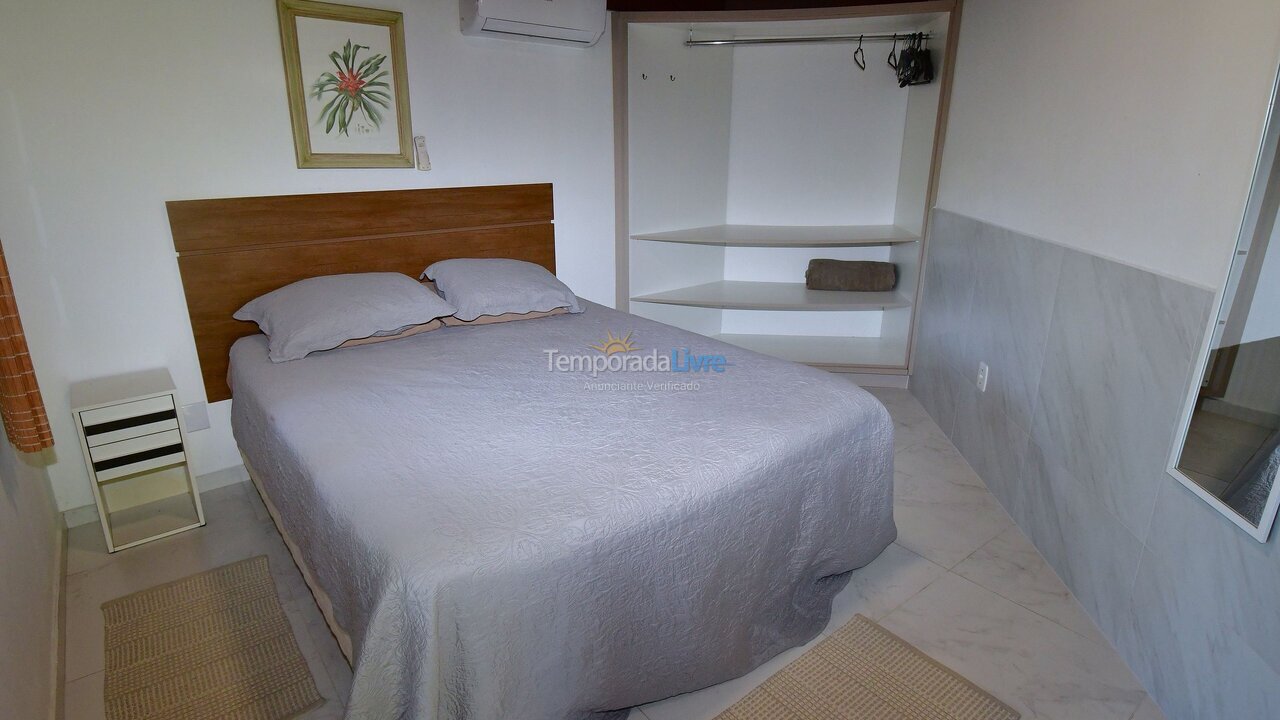 Casa para aluguel de temporada em Porto Belo (Araca)