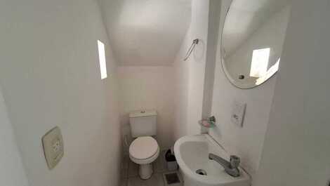 🏖️ Acogedora casa adosada en una comunidad cerrada, ¡a solo 300 metros de la playa!