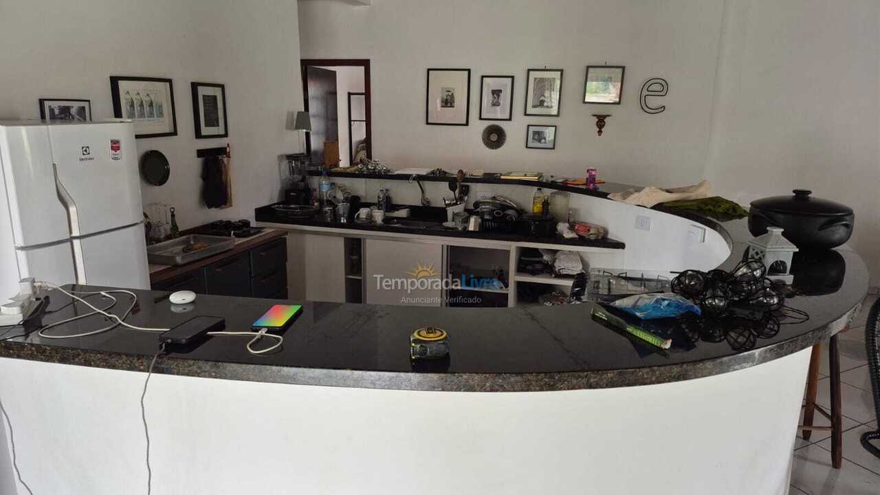 Casa para aluguel de temporada em Caraguatatuba (Martim de Sá)